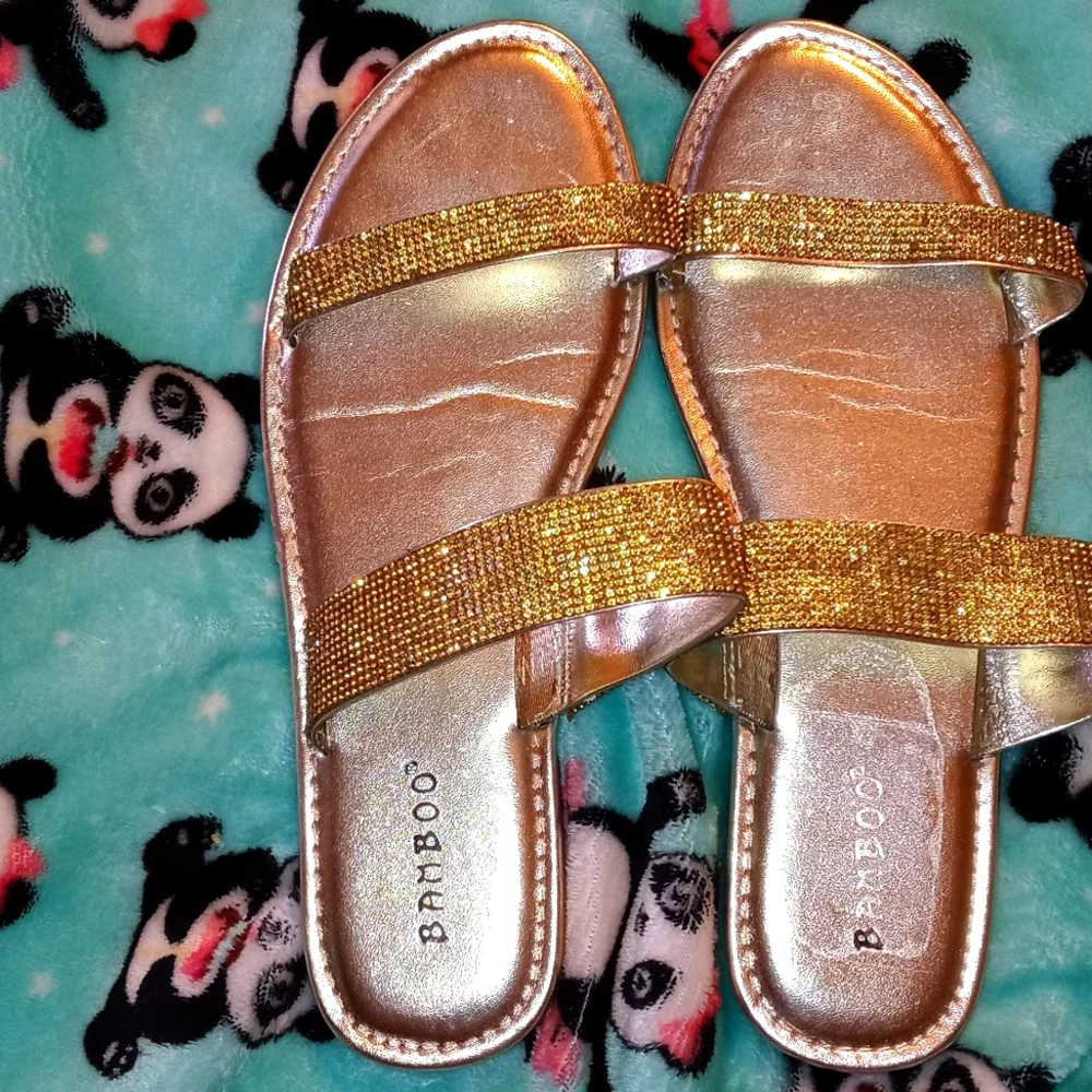 Sandals - Picture 1 of 4